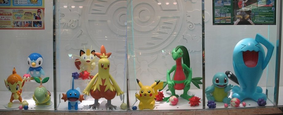 The Statues At Yokohama Pokemon Center Pkmncollectors Livejournal
